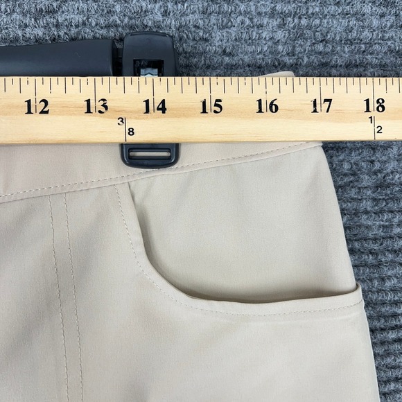 Chicos Zenergy Neema Shorts Performance Stretch Pockets Sz M Womens - Picture 11 of 16